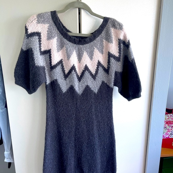 Round-neck Sweater Dress - Picture 4 of 4